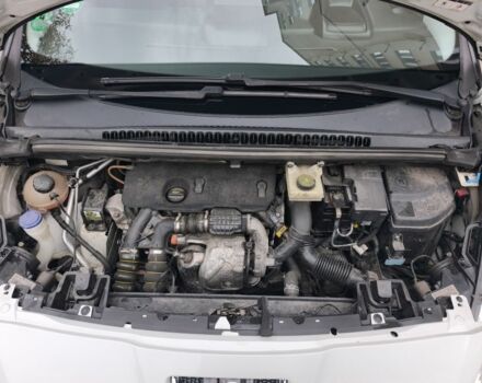 Пежо 5008 2011 в Дубно на Automoto.ua Белый Пежо 5008, объемом двигателя 1.6 л и пробегом 248 тыс. км за 9700 $, фото 16 на Automoto.ua