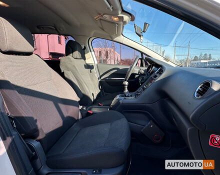 Білий Пежо 5008, об'ємом двигуна 1.6 л та пробігом 214 тис. км за 6690 $, фото 22 на Automoto.ua