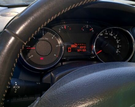 Білий Пежо 5008, об'ємом двигуна 2 л та пробігом 325 тис. км за 9200 $, фото 5 на Automoto.ua