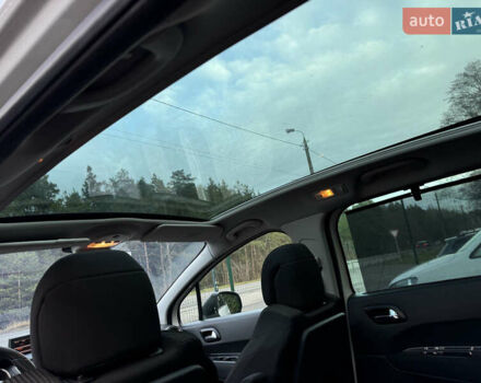 Белый Пежо 5008, объемом двигателя 2 л и пробегом 214 тыс. км за 8400 $, фото 11 на Automoto.ua