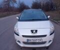 Белый Пежо 5008, объемом двигателя 2 л и пробегом 228 тыс. км за 7000 $, фото 3 на Automoto.ua