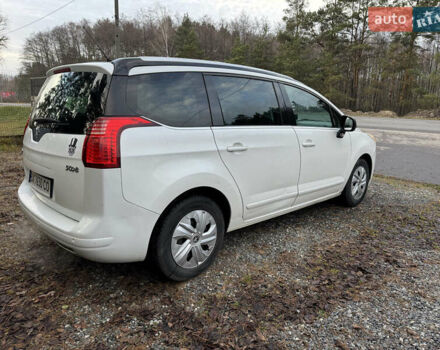 Белый Пежо 5008, объемом двигателя 2 л и пробегом 214 тыс. км за 8400 $, фото 12 на Automoto.ua