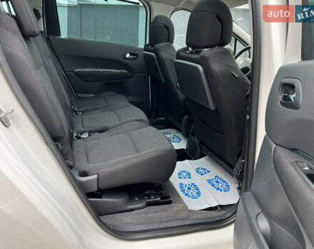 Белый Пежо 5008, объемом двигателя 2 л и пробегом 264 тыс. км за 9850 $, фото 105 на Automoto.ua