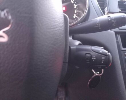 Белый Пежо 5008, объемом двигателя 2 л и пробегом 228 тыс. км за 7000 $, фото 18 на Automoto.ua