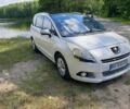 Белый Пежо 5008, объемом двигателя 2 л и пробегом 212 тыс. км за 8500 $, фото 1 на Automoto.ua