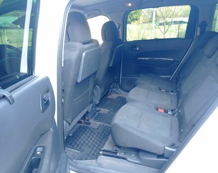 Белый Пежо 5008, объемом двигателя 2 л и пробегом 228 тыс. км за 7000 $, фото 12 на Automoto.ua