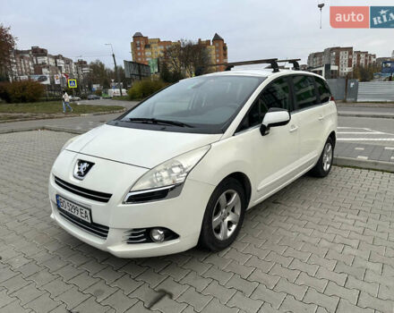 Белый Пежо 5008, объемом двигателя 1.6 л и пробегом 248 тыс. км за 5700 $, фото 2 на Automoto.ua