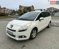 Белый Пежо 5008, объемом двигателя 1.6 л и пробегом 248 тыс. км за 5700 $, фото 2 на Automoto.ua