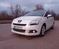 Белый Пежо 5008, объемом двигателя 2 л и пробегом 228 тыс. км за 7000 $, фото 7 на Automoto.ua