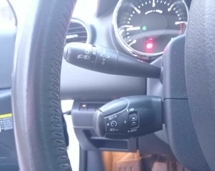 Белый Пежо 5008, объемом двигателя 2 л и пробегом 228 тыс. км за 7000 $, фото 19 на Automoto.ua