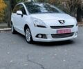 Пежо 5008 2012 у Києві на Automoto.ua Білий Пежо 5008, об'ємом двигуна 2 л та пробігом 183 тис. км за 10700 $, фото 1 на Automoto.ua