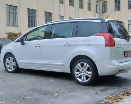 Пежо 5008 2012 у Києві на Automoto.ua Білий Пежо 5008, об'ємом двигуна 2 л та пробігом 183 тис. км за 10700 $, фото 1 на Automoto.ua