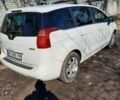 Белый Пежо 5008, объемом двигателя 1.6 л и пробегом 300 тыс. км за 7250 $, фото 2 на Automoto.ua