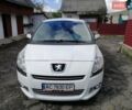 Белый Пежо 5008, объемом двигателя 1.6 л и пробегом 160 тыс. км за 7500 $, фото 1 на Automoto.ua