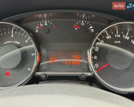 Белый Пежо 5008, объемом двигателя 2 л и пробегом 210 тыс. км за 10848 $, фото 27 на Automoto.ua