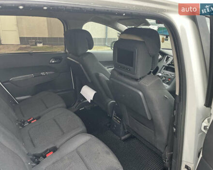 Белый Пежо 5008, объемом двигателя 1.56 л и пробегом 306 тыс. км за 8850 $, фото 14 на Automoto.ua