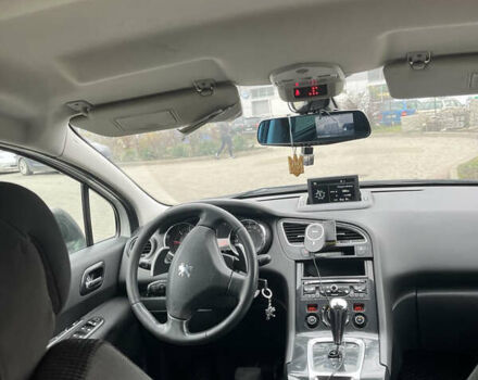 Белый Пежо 5008, объемом двигателя 1.56 л и пробегом 306 тыс. км за 8850 $, фото 9 на Automoto.ua