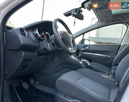 Белый Пежо 5008, объемом двигателя 2 л и пробегом 205 тыс. км за 8950 $, фото 70 на Automoto.ua