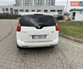 Белый Пежо 5008, объемом двигателя 1.56 л и пробегом 306 тыс. км за 8850 $, фото 6 на Automoto.ua