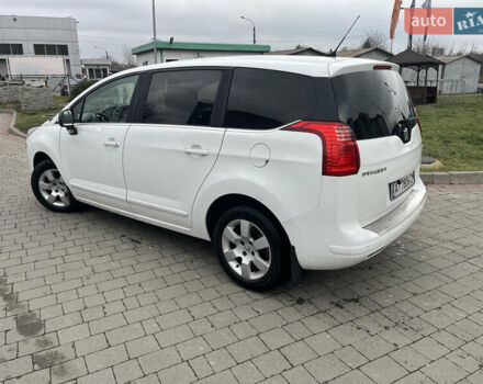 Белый Пежо 5008, объемом двигателя 1.56 л и пробегом 306 тыс. км за 8850 $, фото 5 на Automoto.ua