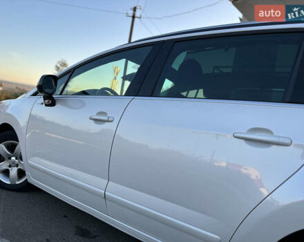 Белый Пежо 5008, объемом двигателя 2 л и пробегом 205 тыс. км за 8950 $, фото 44 на Automoto.ua