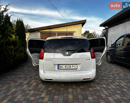 Білий Пежо 5008, об'ємом двигуна 2 л та пробігом 260 тис. км за 9000 $, фото 2 на Automoto.ua