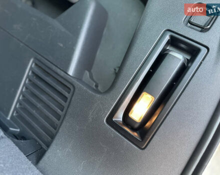 Белый Пежо 5008, объемом двигателя 2 л и пробегом 205 тыс. км за 8950 $, фото 63 на Automoto.ua