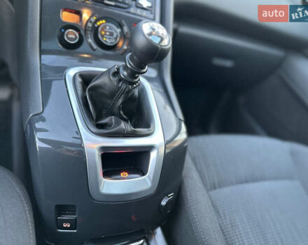 Белый Пежо 5008, объемом двигателя 2 л и пробегом 205 тыс. км за 8950 $, фото 58 на Automoto.ua