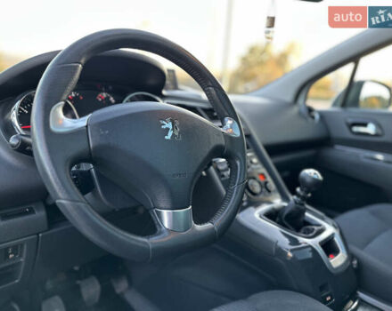 Белый Пежо 5008, объемом двигателя 2 л и пробегом 205 тыс. км за 8950 $, фото 52 на Automoto.ua