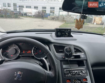 Белый Пежо 5008, объемом двигателя 1.56 л и пробегом 306 тыс. км за 8850 $, фото 13 на Automoto.ua