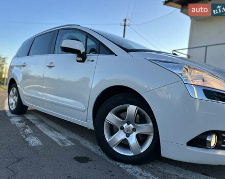 Белый Пежо 5008, объемом двигателя 2 л и пробегом 205 тыс. км за 8950 $, фото 23 на Automoto.ua