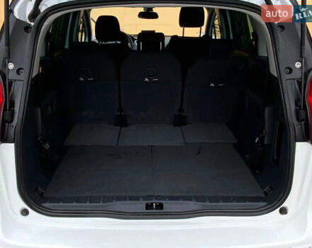 Белый Пежо 5008, объемом двигателя 2 л и пробегом 221 тыс. км за 9900 $, фото 17 на Automoto.ua