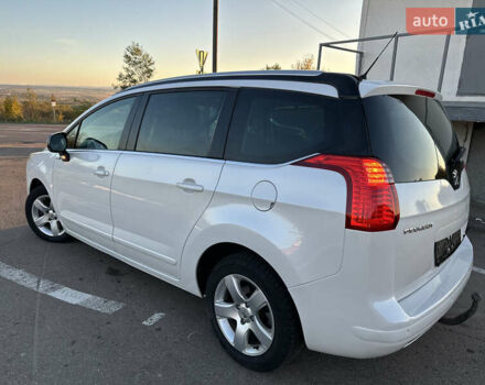 Белый Пежо 5008, объемом двигателя 2 л и пробегом 205 тыс. км за 8950 $, фото 41 на Automoto.ua