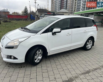 Белый Пежо 5008, объемом двигателя 1.56 л и пробегом 306 тыс. км за 8850 $, фото 3 на Automoto.ua