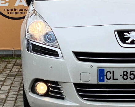 Белый Пежо 5008, объемом двигателя 2 л и пробегом 221 тыс. км за 9900 $, фото 3 на Automoto.ua