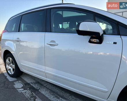 Белый Пежо 5008, объемом двигателя 2 л и пробегом 205 тыс. км за 8950 $, фото 25 на Automoto.ua