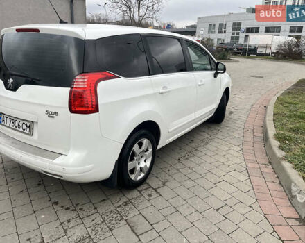 Белый Пежо 5008, объемом двигателя 1.56 л и пробегом 306 тыс. км за 8850 $, фото 7 на Automoto.ua