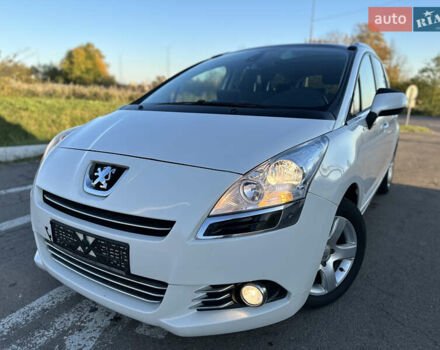 Белый Пежо 5008, объемом двигателя 2 л и пробегом 205 тыс. км за 8950 $, фото 1 на Automoto.ua