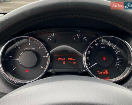 Белый Пежо 5008, объемом двигателя 2 л и пробегом 221 тыс. км за 9900 $, фото 14 на Automoto.ua