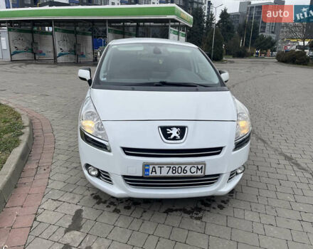 Белый Пежо 5008, объемом двигателя 1.56 л и пробегом 306 тыс. км за 8850 $, фото 2 на Automoto.ua