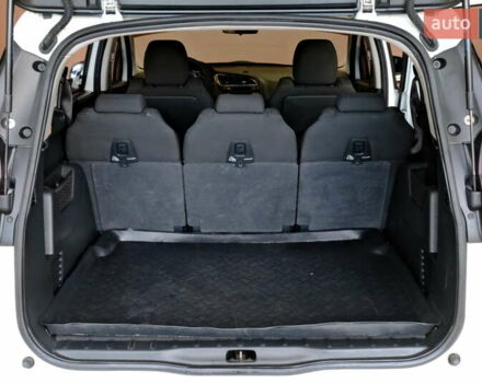 Белый Пежо 5008, объемом двигателя 1.6 л и пробегом 232 тыс. км за 7900 $, фото 55 на Automoto.ua