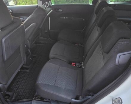 Білий Пежо 5008, об'ємом двигуна 1.6 л та пробігом 183 тис. км за 9000 $, фото 12 на Automoto.ua