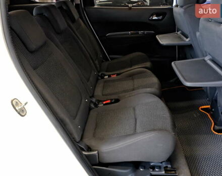 Белый Пежо 5008, объемом двигателя 1.6 л и пробегом 232 тыс. км за 7900 $, фото 43 на Automoto.ua