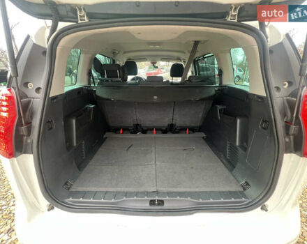 Білий Пежо 5008, об'ємом двигуна 1.6 л та пробігом 205 тис. км за 9099 $, фото 26 на Automoto.ua