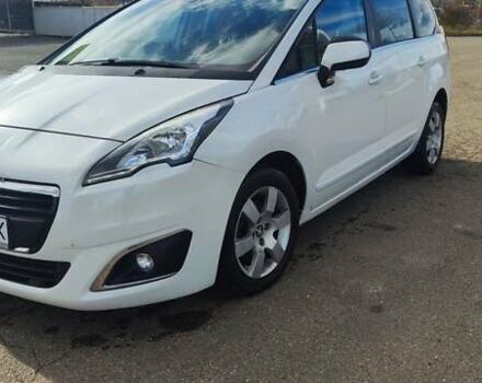Білий Пежо 5008, об'ємом двигуна 1.6 л та пробігом 208 тис. км за 9600 $, фото 17 на Automoto.ua