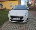 Белый Пежо 5008, объемом двигателя 1.6 л и пробегом 221 тыс. км за 10300 $, фото 1 на Automoto.ua