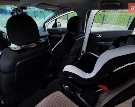 Белый Пежо 5008, объемом двигателя 1.56 л и пробегом 330 тыс. км за 9300 $, фото 13 на Automoto.ua