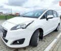 Белый Пежо 5008, объемом двигателя 1.56 л и пробегом 330 тыс. км за 9300 $, фото 3 на Automoto.ua