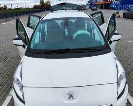 Белый Пежо 5008, объемом двигателя 1.56 л и пробегом 330 тыс. км за 9300 $, фото 5 на Automoto.ua