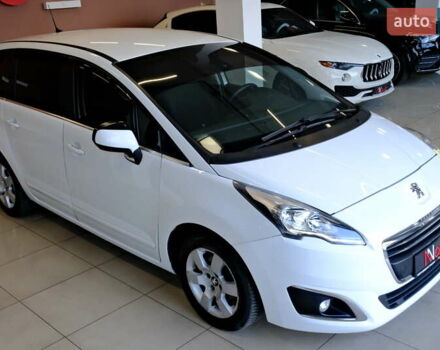 Белый Пежо 5008, объемом двигателя 1.6 л и пробегом 232 тыс. км за 7900 $, фото 5 на Automoto.ua